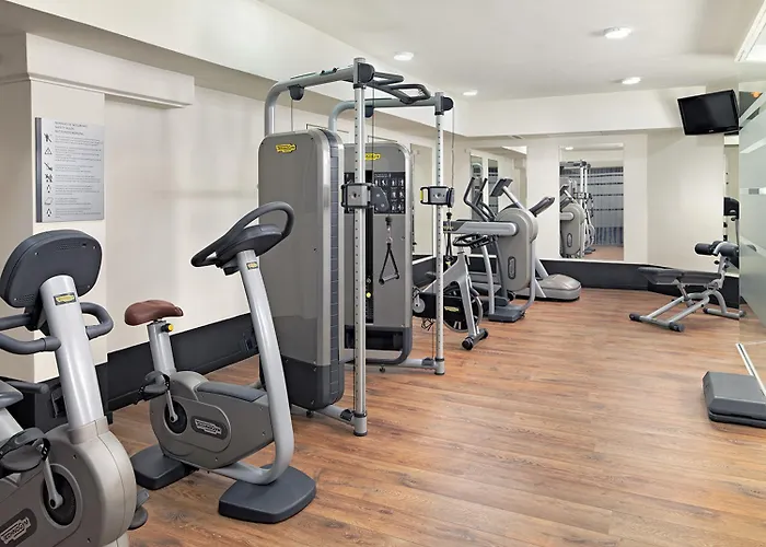 Hotel H10 Palmeras 4*