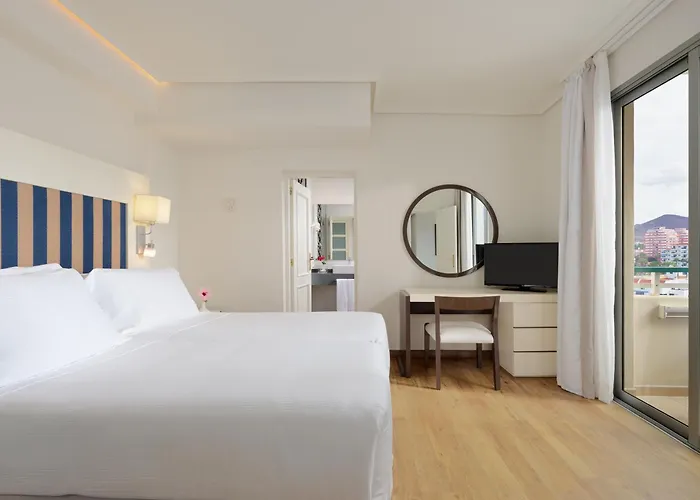 Hotel H10 Palmeras 4*