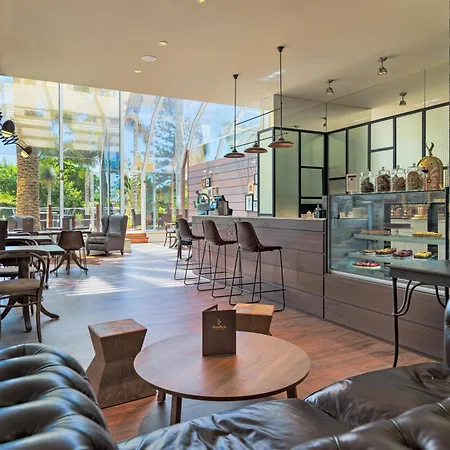 H10 Palmeras Hotel 4*