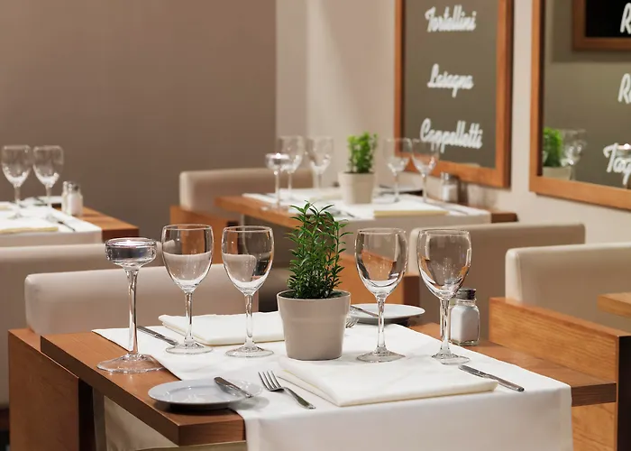 Hotel H10 Palmeras 4*